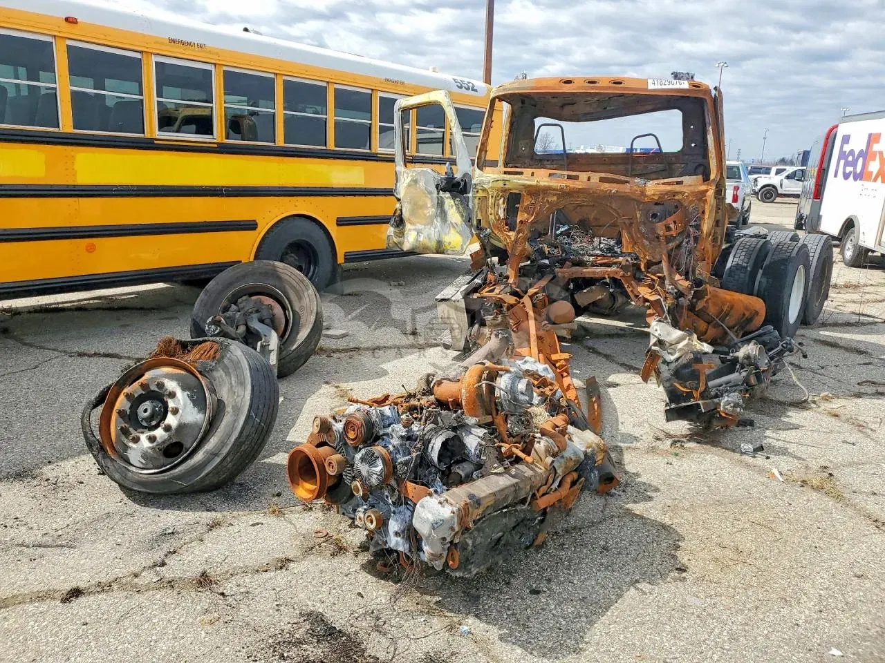 International LT Series 12.4L 6 2025