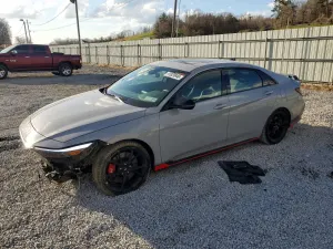 Hyundai Elantra 2.0L 4 2025