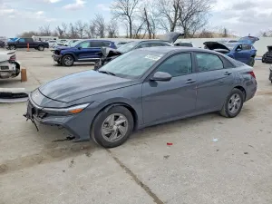 Hyundai Elantra 2.0L 4 2024