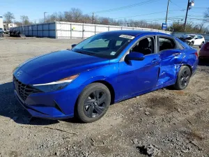 Hyundai Elantra 2.0L 4 2023