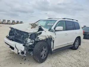 Toyota Land Cruiser 5.7L 8 2013