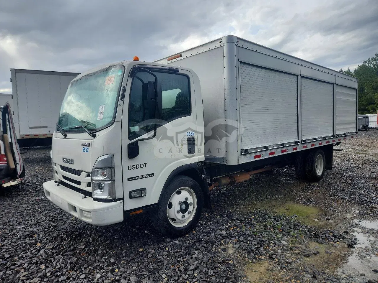 Isuzu NPR 6.6L 8 2023