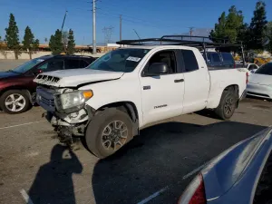 Toyota Tundra 5.7L 8 2015