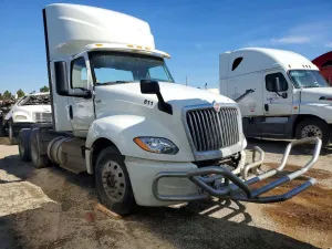 International LT Series 12.4L 6 2021