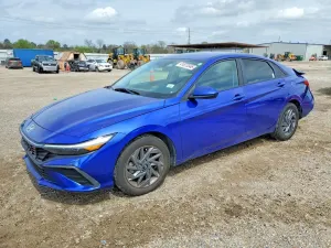 Hyundai Elantra 2.0L 4 2024