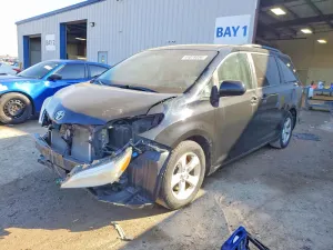 Toyota Sienna 3.5L 6 2012
