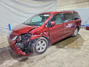 Toyota Sienna 3.5L 6 2017