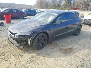Tesla Model 3 2025