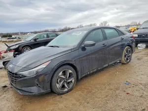 Hyundai Elantra 2.0L 4 2023