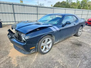 Dodge Challenger 5.7L 8 2012