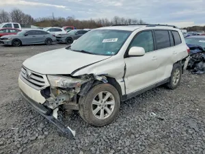 Toyota Highlander 3.5L 6 2013