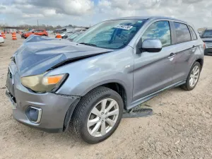 Mitsubishi Outlander 2.4L 4 2015