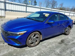 Hyundai Elantra 2.0L 4 2025