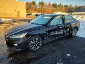 Nissan Altima 2.5L 4 2021