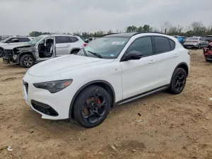 Alfa Romeo Stelvio 2.0L 4 2024