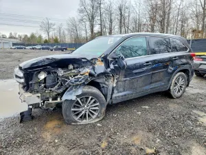 Toyota Highlander 3.5L 6 2017