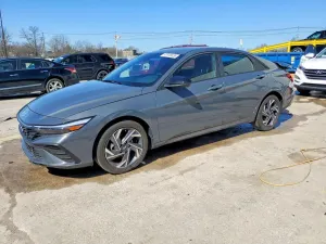 Hyundai Elantra 2.0L 4 2025