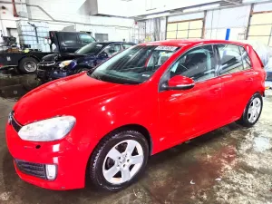 Volkswagen Golf 2.5L 5 2012