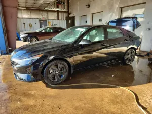 Hyundai Elantra 2.0L 4 2023