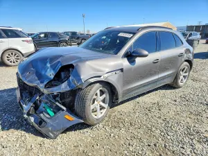 Porsche Macan 2.0L 4 2018