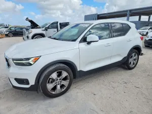 Volvo XC40 2.0L 4 2022