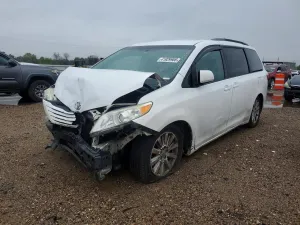 Toyota Sienna 3.5L 6 2015
