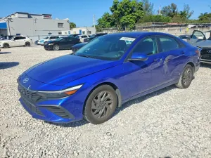 Hyundai Elantra 2.0L 4 2024