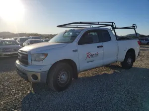 Toyota Tundra 5.7L 8 2010