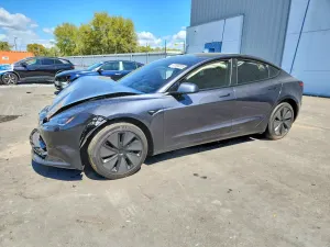 Tesla Model 3 2025