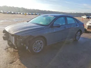 Hyundai Elantra 2.0L 4 2024