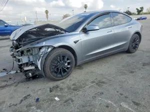 Tesla Model 3 2025