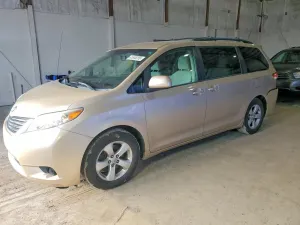 Toyota Sienna 3.5L 6 2013