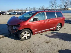 Toyota Sienna 3.5L 6 2013