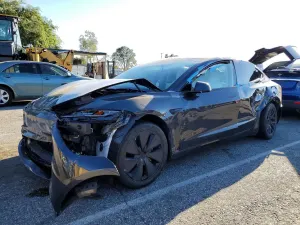 Tesla Model 3 2024