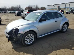 Volkswagen Beetle 2.5L 5 2013