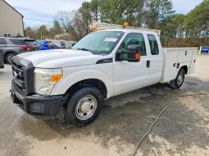Ford F-350 6.2L 8 2015