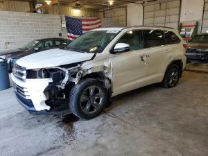 Toyota Highlander 3.5L 6 2019