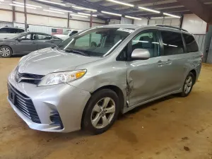 Toyota Sienna 3.5L 6 2019