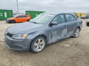 Volkswagen Jetta 2.0L 4 2012