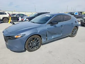 Mazda 3 2.5L 4 2022