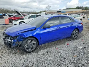 Hyundai Elantra 2.0L 4 2025
