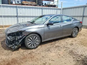 Nissan Altima 2.5L 4 2025