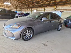 Lexus IS 2.0L 4 2020