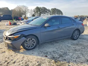 Hyundai Elantra 2.0L 4 2024