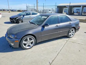 Lexus IS 2004