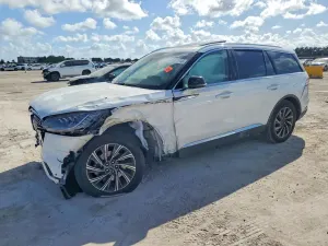 Lincoln Aviator 3.0L 6 2025