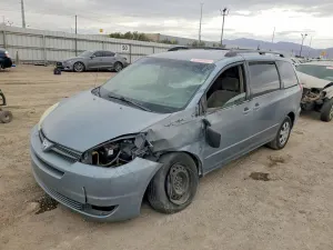 Toyota Sienna 3.3L 6 2004