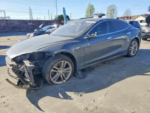 Tesla Model S 2013