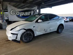 Tesla Model Y 2026