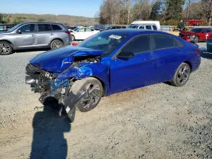 Hyundai Elantra 2.0L 4 2025